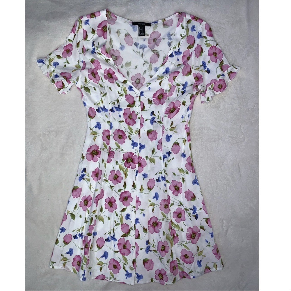 LAST CHANCE NEVER WORN Forever21 floral button up dress